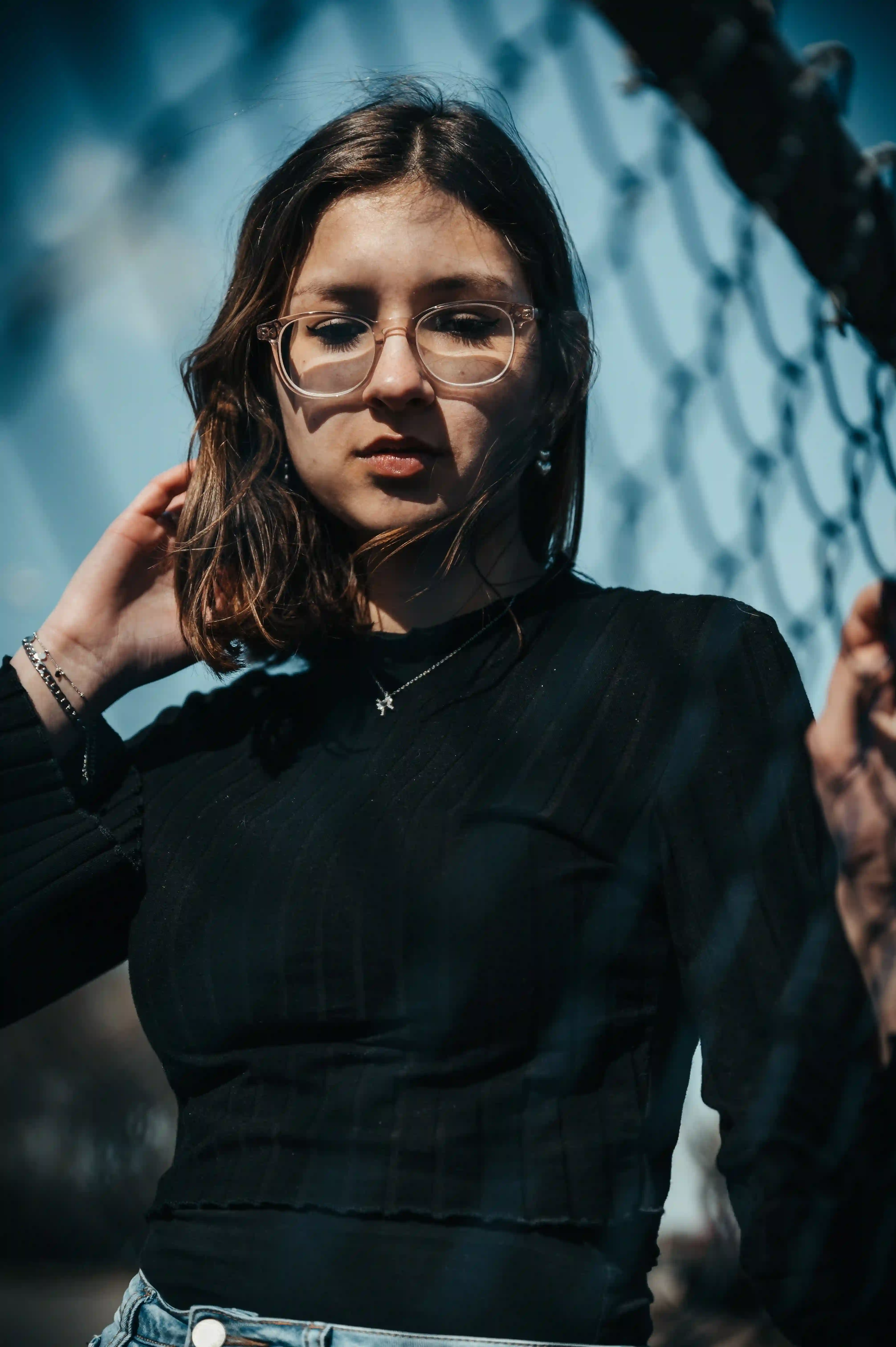 Photo d'une jeune femme à lunette